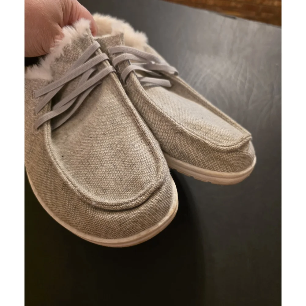 Tommy Bahama Faux Fur Lining Slip On Sneaker Womens Size 10 Memory Foam
